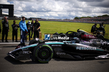 2024-07-07 - RUSSELL George (gbr), Mercedes AMG F1 Team W15, portrait during the Formula 1 Qatar Airways British Grand Prix 2024, 12th round of the 2024 Formula One World Championship from July 5 to 7, 2024 on the Silverstone Circuit, in Silverstone, United Kingdom - F1 - BRITISH GRAND PRIX 2024 - FORMULA 1 - MOTORS