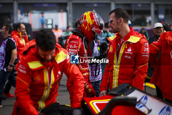 2024-07-07 - SAINZ Carlos (spa), Scuderia Ferrari SF-24, portrait during the Formula 1 Qatar Airways British Grand Prix 2024, 12th round of the 2024 Formula One World Championship from July 5 to 7, 2024 on the Silverstone Circuit, in Silverstone, United Kingdom - F1 - BRITISH GRAND PRIX 2024 - FORMULA 1 - MOTORS