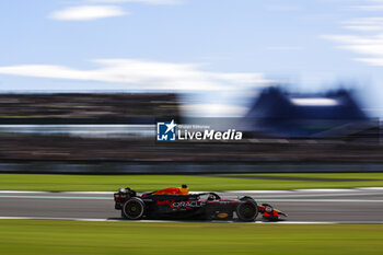 2024-07-07 - 01 VERSTAPPEN Max (nld), Red Bull Racing RB20, action during the Formula 1 Qatar Airways British Grand Prix 2024, 12th round of the 2024 Formula One World Championship from July 5 to 7, 2024 on the Silverstone Circuit, in Silverstone, United Kingdom - F1 - BRITISH GRAND PRIX 2024 - FORMULA 1 - MOTORS