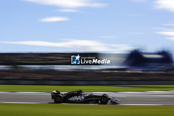 2024-07-07 - 27 HULKENBERG Nico (ger), Haas F1 Team VF-24 Ferrari, action during the Formula 1 Qatar Airways British Grand Prix 2024, 12th round of the 2024 Formula One World Championship from July 5 to 7, 2024 on the Silverstone Circuit, in Silverstone, United Kingdom - F1 - BRITISH GRAND PRIX 2024 - FORMULA 1 - MOTORS