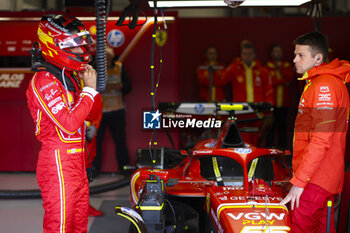 2024-07-07 - SAINZ Carlos (spa), Scuderia Ferrari SF-24, portrait during the Formula 1 Qatar Airways British Grand Prix 2024, 12th round of the 2024 Formula One World Championship from July 5 to 7, 2024 on the Silverstone Circuit, in Silverstone, United Kingdom - F1 - BRITISH GRAND PRIX 2024 - FORMULA 1 - MOTORS