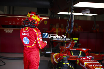 2024-07-07 - SAINZ Carlos (spa), Scuderia Ferrari SF-24, portrait during the Formula 1 Qatar Airways British Grand Prix 2024, 12th round of the 2024 Formula One World Championship from July 5 to 7, 2024 on the Silverstone Circuit, in Silverstone, United Kingdom - F1 - BRITISH GRAND PRIX 2024 - FORMULA 1 - MOTORS