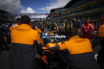 2024-07-07 - PIASTRI Oscar (aus), McLaren F1 Team MCL38, portrait during the Formula 1 Qatar Airways British Grand Prix 2024, 12th round of the 2024 Formula One World Championship from July 5 to 7, 2024 on the Silverstone Circuit, in Silverstone, United Kingdom - F1 - BRITISH GRAND PRIX 2024 - FORMULA 1 - MOTORS