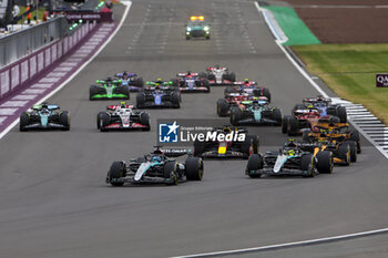 2024-07-07 - start of the race, depart, 63 RUSSELL George (gbr), Mercedes AMG F1 Team W15, action during the Formula 1 Qatar Airways British Grand Prix 2024, 12th round of the 2024 Formula One World Championship from July 5 to 7, 2024 on the Silverstone Circuit, in Silverstone, United Kingdom - F1 - BRITISH GRAND PRIX 2024 - FORMULA 1 - MOTORS