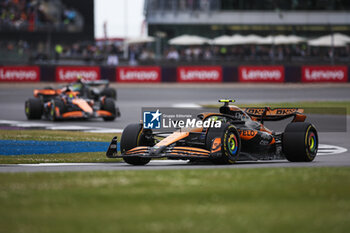 2024-07-07 - 04 NORRIS Lando (gbr), McLaren F1 Team MCL38, action 81 PIASTRI Oscar (aus), McLaren F1 Team MCL38, action during the Formula 1 Qatar Airways British Grand Prix 2024, 12th round of the 2024 Formula One World Championship from July 5 to 7, 2024 on the Silverstone Circuit, in Silverstone, United Kingdom - F1 - BRITISH GRAND PRIX 2024 - FORMULA 1 - MOTORS