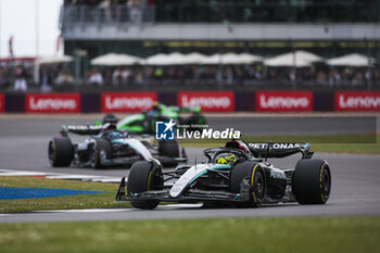 2024-07-07 - 44 HAMILTON Lewis (gbr), Mercedes AMG F1 Team W15, action during the Formula 1 Qatar Airways British Grand Prix 2024, 12th round of the 2024 Formula One World Championship from July 5 to 7, 2024 on the Silverstone Circuit, in Silverstone, United Kingdom - F1 - BRITISH GRAND PRIX 2024 - FORMULA 1 - MOTORS