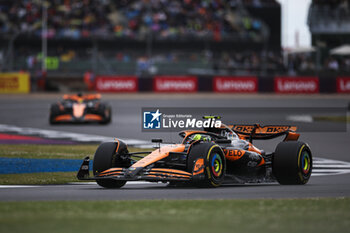 2024-07-07 - 04 NORRIS Lando (gbr), McLaren F1 Team MCL38, action during the Formula 1 Qatar Airways British Grand Prix 2024, 12th round of the 2024 Formula One World Championship from July 5 to 7, 2024 on the Silverstone Circuit, in Silverstone, United Kingdom - F1 - BRITISH GRAND PRIX 2024 - FORMULA 1 - MOTORS