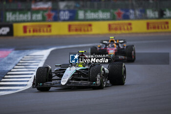 2024-07-07 - 44 HAMILTON Lewis (gbr), Mercedes AMG F1 Team W15, action during the Formula 1 Qatar Airways British Grand Prix 2024, 12th round of the 2024 Formula One World Championship from July 5 to 7, 2024 on the Silverstone Circuit, in Silverstone, United Kingdom - F1 - BRITISH GRAND PRIX 2024 - FORMULA 1 - MOTORS