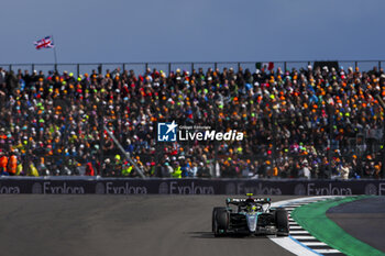 2024-07-07 - 44 HAMILTON Lewis (gbr), Mercedes AMG F1 Team W15, action during the Formula 1 Qatar Airways British Grand Prix 2024, 12th round of the 2024 Formula One World Championship from July 5 to 7, 2024 on the Silverstone Circuit, in Silverstone, United Kingdom - F1 - BRITISH GRAND PRIX 2024 - FORMULA 1 - MOTORS