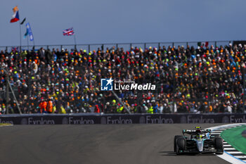 2024-07-07 - 44 HAMILTON Lewis (gbr), Mercedes AMG F1 Team W15, action during the Formula 1 Qatar Airways British Grand Prix 2024, 12th round of the 2024 Formula One World Championship from July 5 to 7, 2024 on the Silverstone Circuit, in Silverstone, United Kingdom - F1 - BRITISH GRAND PRIX 2024 - FORMULA 1 - MOTORS