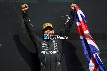 2024-07-07 - HAMILTON Lewis (gbr), Mercedes AMG F1 Team W15, portrait during the Formula 1 Qatar Airways British Grand Prix 2024, 12th round of the 2024 Formula One World Championship from July 5 to 7, 2024 on the Silverstone Circuit, in Silverstone, United Kingdom - F1 - BRITISH GRAND PRIX 2024 - FORMULA 1 - MOTORS