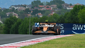 2024-07-20 - #4 Lando Norris Of The Team Mclaren Formula 1 Team, Mclaren Mercedes MCL38,They Face Practice Session 3,During Fia Formula One World Championship F1 Hungarian Grand Prix 2024, 20 July In Budapest, Hungarian - FORMULA 1 HUNGARIAN GRAND PRIX 2024 - PRACTICE 3  - FORMULA 1 - MOTORS