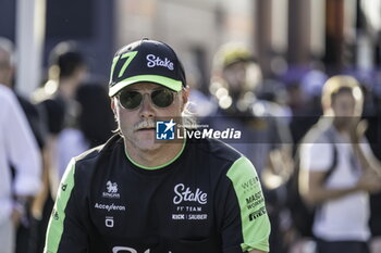 2024-07-20 - N°77 Valtteri Bottas FIN Stake F1 Tam - FORMULA 1 HUNGARIAN GRAND PRIX 2024 - DRIVERS AND PADDOCK - FORMULA 1 - MOTORS