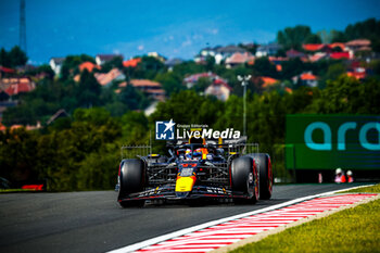 2024-07-19 - 11 Sergio Perez, (MEX) Oracle Red Bull Racing, Honda during the Hungarian GP, Budapest 18-21 July 2024 Formula 1 World championship 2024. - FORMULA 1 HUNGARIAN GRAND PRIX 2024 - PRACTICE 1 AND PRACTICE 2 - FORMULA 1 - MOTORS