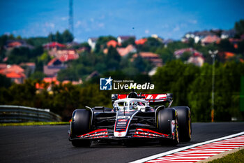 2024-07-19 - Oliver Bearman (GRB) Ferrari reserve driver, f2 driver for Prema Racing and F1 Haas 2025 driver,, during the Hungarian GP, Budapest 18-21 July 2024 Formula 1 World championship 2024. - FORMULA 1 HUNGARIAN GRAND PRIX 2024 - PRACTICE 1 AND PRACTICE 2 - FORMULA 1 - MOTORS