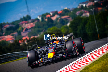 2024-07-19 - 11 Sergio Perez, (MEX) Oracle Red Bull Racing, Honda during the Hungarian GP, Budapest 18-21 July 2024 Formula 1 World championship 2024. - FORMULA 1 HUNGARIAN GRAND PRIX 2024 - PRACTICE 1 AND PRACTICE 2 - FORMULA 1 - MOTORS