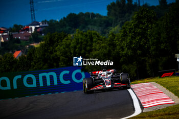 2024-07-19 - 20 Kevin Magnussen, (DAN) Haas F1 Team during the Hungarian GP, Budapest 18-21 July 2024 Formula 1 World championship 2024. - FORMULA 1 HUNGARIAN GRAND PRIX 2024 - PRACTICE 1 AND PRACTICE 2 - FORMULA 1 - MOTORS