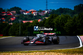 2024-07-19 - 20 Kevin Magnussen, (DAN) Haas F1 Team during the Hungarian GP, Budapest 18-21 July 2024 Formula 1 World championship 2024. - FORMULA 1 HUNGARIAN GRAND PRIX 2024 - PRACTICE 1 AND PRACTICE 2 - FORMULA 1 - MOTORS