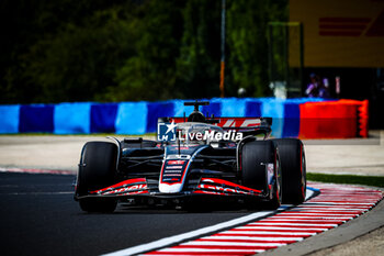 2024-07-19 - 20 Kevin Magnussen, (DAN) Haas F1 Team during the Hungarian GP, Budapest 18-21 July 2024 Formula 1 World championship 2024. - FORMULA 1 HUNGARIAN GRAND PRIX 2024 - PRACTICE 1 AND PRACTICE 2 - FORMULA 1 - MOTORS