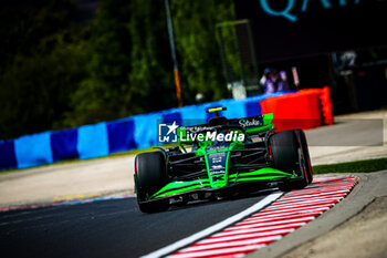 2024-07-19 - 24 Guanyu Zhou, (CHI) Stake F1 Team Kick Sauber during the Hungarian GP, Budapest 18-21 July 2024 Formula 1 World championship 2024. - FORMULA 1 HUNGARIAN GRAND PRIX 2024 - PRACTICE 1 AND PRACTICE 2 - FORMULA 1 - MOTORS