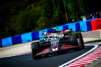 2024-07-19 - Oliver Bearman (GRB) Ferrari reserve driver, f2 driver for Prema Racing and F1 Haas 2025 driver,, during the Hungarian GP, Budapest 18-21 July 2024 Formula 1 World championship 2024. - FORMULA 1 HUNGARIAN GRAND PRIX 2024 - PRACTICE 1 AND PRACTICE 2 - FORMULA 1 - MOTORS