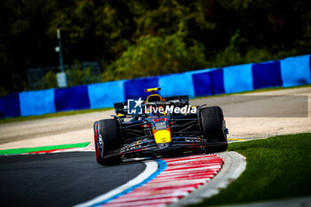 2024-07-19 - 11 Sergio Perez, (MEX) Oracle Red Bull Racing, Honda during the Hungarian GP, Budapest 18-21 July 2024 Formula 1 World championship 2024. - FORMULA 1 HUNGARIAN GRAND PRIX 2024 - PRACTICE 1 AND PRACTICE 2 - FORMULA 1 - MOTORS