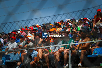 2024-07-19 - Public/Tifosi/Fan/Grandstand, during the Hungarian GP, Budapest 18-21 July 2024 Formula 1 World championship 2024. - FORMULA 1 HUNGARIAN GRAND PRIX 2024 - PRACTICE 1 AND PRACTICE 2 - FORMULA 1 - MOTORS