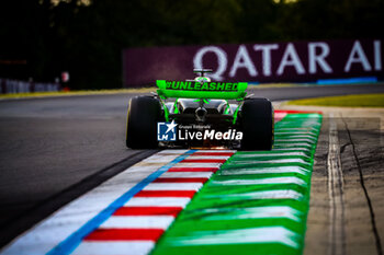 2024-07-19 - 77 Valtteri Bottas, (FIN) Stake F1 Team Kick Sauber during the Hungarian GP, Budapest 18-21 July 2024 Formula 1 World championship 2024. - FORMULA 1 HUNGARIAN GRAND PRIX 2024 - PRACTICE 1 AND PRACTICE 2 - FORMULA 1 - MOTORS