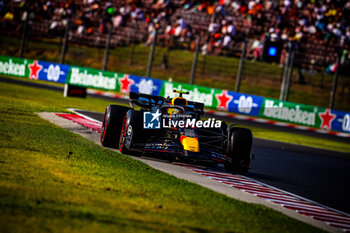 2024-07-19 - 11 Sergio Perez, (MEX) Oracle Red Bull Racing, Honda during the Hungarian GP, Budapest 18-21 July 2024 Formula 1 World championship 2024. - FORMULA 1 HUNGARIAN GRAND PRIX 2024 - PRACTICE 1 AND PRACTICE 2 - FORMULA 1 - MOTORS