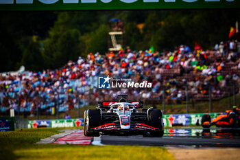 2024-07-19 - 20 Kevin Magnussen, (DAN) Haas F1 Team during the Hungarian GP, Budapest 18-21 July 2024 Formula 1 World championship 2024. - FORMULA 1 HUNGARIAN GRAND PRIX 2024 - PRACTICE 1 AND PRACTICE 2 - FORMULA 1 - MOTORS