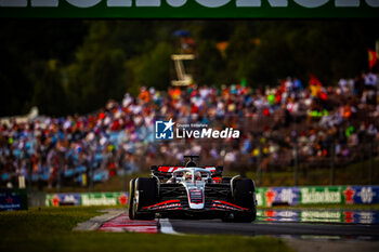 2024-07-19 - 20 Kevin Magnussen, (DAN) Haas F1 Team during the Hungarian GP, Budapest 18-21 July 2024 Formula 1 World championship 2024. - FORMULA 1 HUNGARIAN GRAND PRIX 2024 - PRACTICE 1 AND PRACTICE 2 - FORMULA 1 - MOTORS