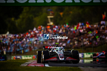 2024-07-19 - 27 Nico Hulkenberg, (GER) Haas F1 Team during the Hungarian GP, Budapest 18-21 July 2024 Formula 1 World championship 2024. - FORMULA 1 HUNGARIAN GRAND PRIX 2024 - PRACTICE 1 AND PRACTICE 2 - FORMULA 1 - MOTORS