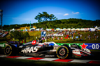 2024-07-19 - 20 Kevin Magnussen, (DAN) Haas F1 Team during the Hungarian GP, Budapest 18-21 July 2024 Formula 1 World championship 2024. - FORMULA 1 HUNGARIAN GRAND PRIX 2024 - PRACTICE 1 AND PRACTICE 2 - FORMULA 1 - MOTORS