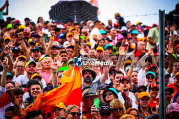 2024-07-20 - Public/Tifosi/Fan/Grandstand, during the Hungarian GP, Budapest 18-21 July 2024 Formula 1 World championship 2024. - FORMULA 1 HUNGARIAN GRAND PRIX 2024 - PRACTICE 3 AND QUALIFYING - FORMULA 1 - MOTORS