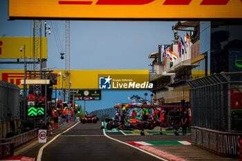 2024-07-20 - Pit Lane / Box, during the Hungarian GP, Budapest 18-21 July 2024 Formula 1 World championship 2024. - FORMULA 1 HUNGARIAN GRAND PRIX 2024 - PRACTICE 3 AND QUALIFYING - FORMULA 1 - MOTORS