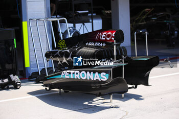 2024-07-18 - Mercedes AMG F1 Team W15, mechanical detail engine cover during the Formula 1 Hungarian Grand Prix 2024, 13th round of the 2024 Formula One World Championship from July 19 to 21, 2024 on the Hungaroring, in Mogyorod, Hungary - F1 - HUNGARIAN GRAND PRIX 2024 - FORMULA 1 - MOTORS