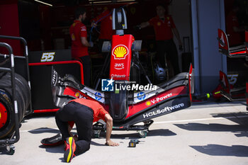 2024-07-18 - Scuderia Ferrari SF-24, mechanical detail front wings during the Formula 1 Hungarian Grand Prix 2024, 13th round of the 2024 Formula One World Championship from July 19 to 21, 2024 on the Hungaroring, in Mogyorod, Hungary - F1 - HUNGARIAN GRAND PRIX 2024 - FORMULA 1 - MOTORS