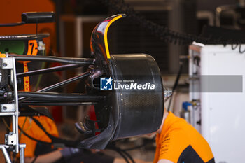 2024-07-18 - McLaren F1 Team MCL38, mechanical detail front brakes, freins, during the Formula 1 Hungarian Grand Prix 2024, 13th round of the 2024 Formula One World Championship from July 19 to 21, 2024 on the Hungaroring, in Mogyorod, Hungary - F1 - HUNGARIAN GRAND PRIX 2024 - FORMULA 1 - MOTORS