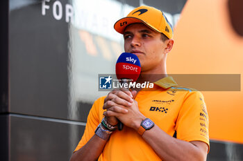 2024-07-18 - NORRIS Lando (gbr), McLaren F1 Team MCL38, portrait during the Formula 1 Hungarian Grand Prix 2024, 13th round of the 2024 Formula One World Championship from July 19 to 21, 2024 on the Hungaroring, in Mogyorod, Hungary - F1 - HUNGARIAN GRAND PRIX 2024 - FORMULA 1 - MOTORS