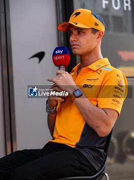 2024-07-18 - NORRIS Lando (gbr), McLaren F1 Team MCL38, portrait during the Formula 1 Hungarian Grand Prix 2024, 13th round of the 2024 Formula One World Championship from July 19 to 21, 2024 on the Hungaroring, in Mogyorod, Hungary - F1 - HUNGARIAN GRAND PRIX 2024 - FORMULA 1 - MOTORS