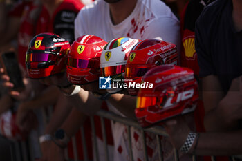 2024-07-18 - Scuderia Ferrari helmet, casque, fans during the Formula 1 Hungarian Grand Prix 2024, 13th round of the 2024 Formula One World Championship from July 19 to 21, 2024 on the Hungaroring, in Mogyorod, Hungary - F1 - HUNGARIAN GRAND PRIX 2024 - FORMULA 1 - MOTORS