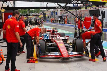 2024-07-20 - Carlos Sainz Jr. (ESP) - Scuderia Ferrari - Ferrari SF-24 - Ferrari during Saturday Free Practice and qualify, July 20, of Formula 1 Hungarian Grand Prix 2024, scheduled to take place at Hungaroring track in Mogyorod, Budapest, Hungary, july 19 to july 21, 2024 - FORMULA 1 HUNGARIAN GRAND PRIX 2024 - PRACTICE 3 AND QUALIFYING - FORMULA 1 - MOTORS