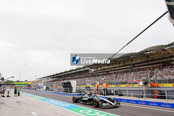 2024-07-20 - George Russell (GBR) - Mercedes-AMG PETRONAS F1 Team - Mercedes W15 - Mercedes E Performance during Saturday Free Practice and qualify, July 20, of Formula 1 Hungarian Grand Prix 2024, scheduled to take place at Hungaroring track in Mogyorod, Budapest, Hungary, july 19 to july 21, 2024 - FORMULA 1 HUNGARIAN GRAND PRIX 2024 - PRACTICE 3 AND QUALIFYING - FORMULA 1 - MOTORS