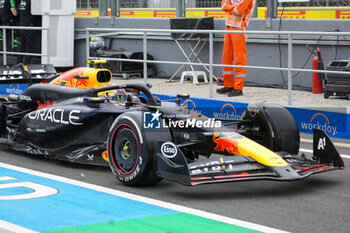 2024-07-20 - Sergio Perez (MEX) - Oracle Red Bull Racing - Red Bull RB20 - Honda RBPT during Saturday Free Practice and qualify, July 20, of Formula 1 Hungarian Grand Prix 2024, scheduled to take place at Hungaroring track in Mogyorod, Budapest, Hungary, july 19 to july 21, 2024 - FORMULA 1 HUNGARIAN GRAND PRIX 2024 - PRACTICE 3 AND QUALIFYING - FORMULA 1 - MOTORS