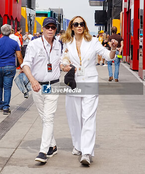 2024-07-20 - Tommy Hilfiger (USA) Stylist, and his wife Dee Ocleppo (USA) fashion designer and entrepreneur during Saturday Free Practice and qualify, July 20, of Formula 1 Hungarian Grand Prix 2024, scheduled to take place at Hungaroring track in Mogyorod, Budapest, Hungary, july 19 to july 21, 2024 - FORMULA 1 HUNGARIAN GRAND PRIX 2024 - PRACTICE 3 AND QUALIFYING - FORMULA 1 - MOTORS