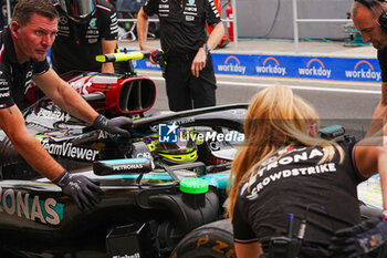 2024-07-20 - Lewis Hamilton (GBR) - Mercedes-AMG PETRONAS F1 Team - Mercedes W15 - Mercedes E Performance during Saturday Free Practice and qualify, July 20, of Formula 1 Hungarian Grand Prix 2024, scheduled to take place at Hungaroring track in Mogyorod, Budapest, Hungary, july 19 to july 21, 2024 - FORMULA 1 HUNGARIAN GRAND PRIX 2024 - PRACTICE 3 AND QUALIFYING - FORMULA 1 - MOTORS