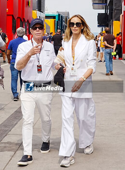 2024-07-20 - Tommy Hilfiger (USA) Stylist, and his wife Dee Ocleppo (USA) fashion designer and entrepreneur during Saturday Free Practice and qualify, July 20, of Formula 1 Hungarian Grand Prix 2024, scheduled to take place at Hungaroring track in Mogyorod, Budapest, Hungary, july 19 to july 21, 2024 - FORMULA 1 HUNGARIAN GRAND PRIX 2024 - PRACTICE 3 AND QUALIFYING - FORMULA 1 - MOTORS