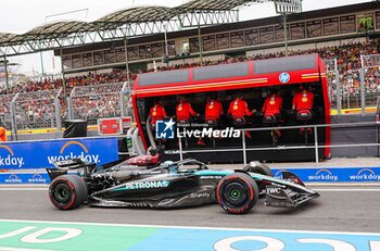 2024-07-20 - George Russell (GBR) - Mercedes-AMG PETRONAS F1 Team - Mercedes W15 - Mercedes E Performance during Saturday Free Practice and qualify, July 20, of Formula 1 Hungarian Grand Prix 2024, scheduled to take place at Hungaroring track in Mogyorod, Budapest, Hungary, july 19 to july 21, 2024 - FORMULA 1 HUNGARIAN GRAND PRIX 2024 - PRACTICE 3 AND QUALIFYING - FORMULA 1 - MOTORS