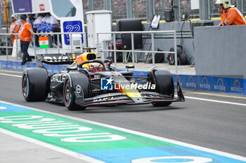 2024-07-20 - Max Verstappen (NED) - Oracle Red Bull Racing - Red Bull RB20 - Honda RBPT during Saturday Free Practice and qualify, July 20, of Formula 1 Hungarian Grand Prix 2024, scheduled to take place at Hungaroring track in Mogyorod, Budapest, Hungary, july 19 to july 21, 2024 - FORMULA 1 HUNGARIAN GRAND PRIX 2024 - PRACTICE 3 AND QUALIFYING - FORMULA 1 - MOTORS