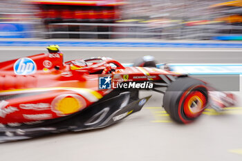 2024-07-20 - Carlos Sainz Jr. (ESP) - Scuderia Ferrari - Ferrari SF-24 - Ferrari during Saturday Free Practice and qualify, July 20, of Formula 1 Hungarian Grand Prix 2024, scheduled to take place at Hungaroring track in Mogyorod, Budapest, Hungary, july 19 to july 21, 2024 - FORMULA 1 HUNGARIAN GRAND PRIX 2024 - PRACTICE 3 AND QUALIFYING - FORMULA 1 - MOTORS